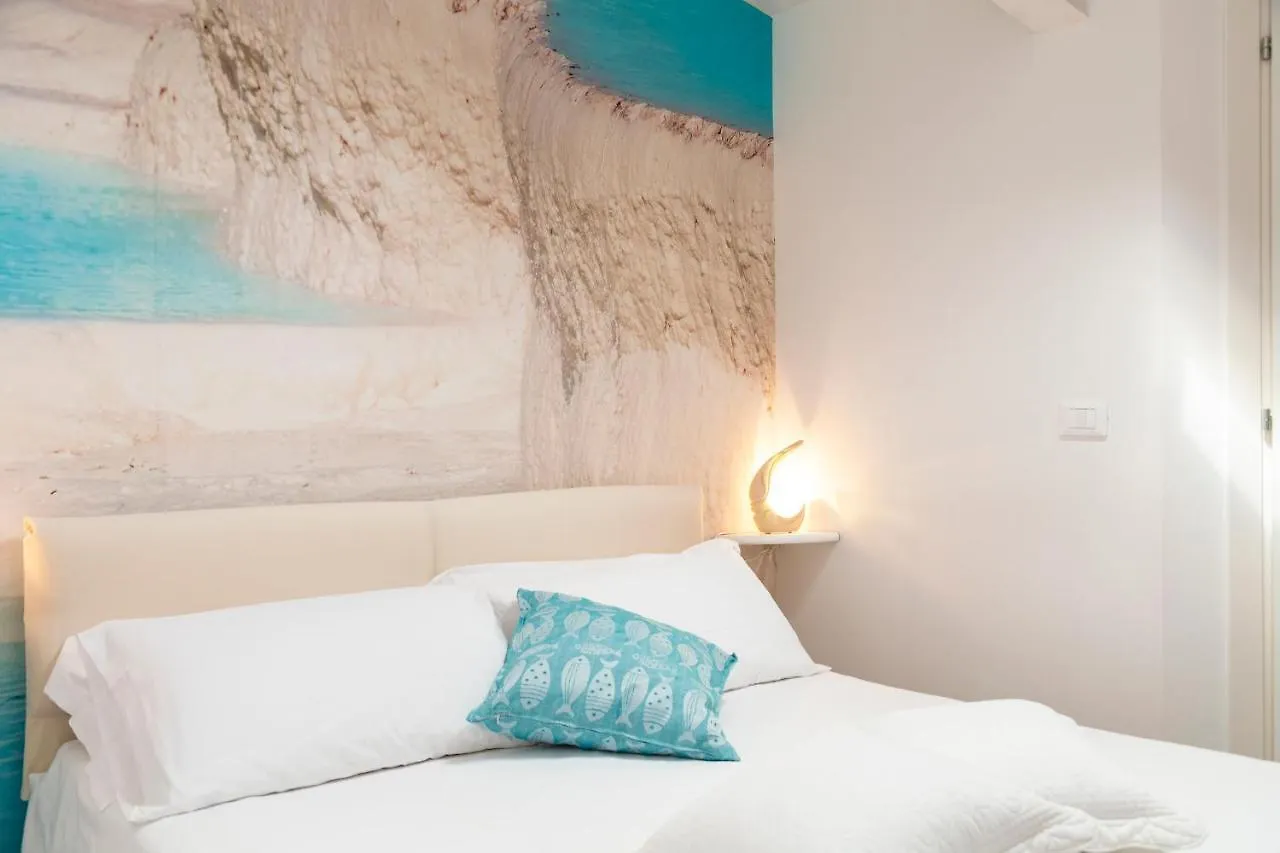 Acquamarina B&B Follonica 2*,  Italy